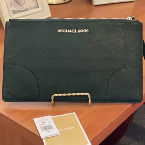 MK Hattie Bag NWT Beautiful Color - Picture 2 of 11